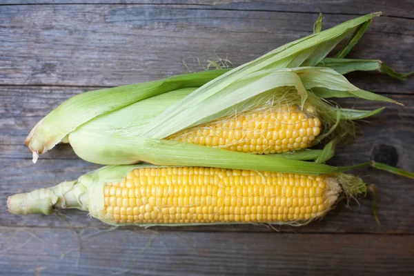 Organic Corn Wooden Board — Stock Photo, Image