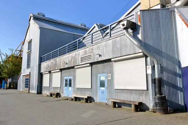 Large Metal Warehouse Example Many Distinctive Architectural Buildings Found Vancouver — Stock Photo, Image
