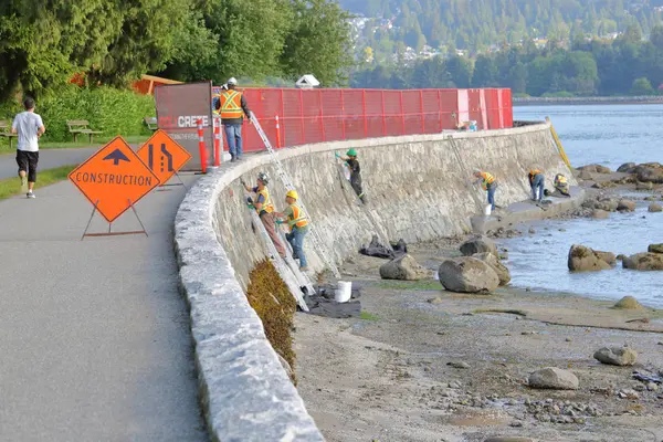 Широко Ванкувере Канада Seawall Стэнли Парк Рабочая Бригада Ремонту Стены — стоковое фото