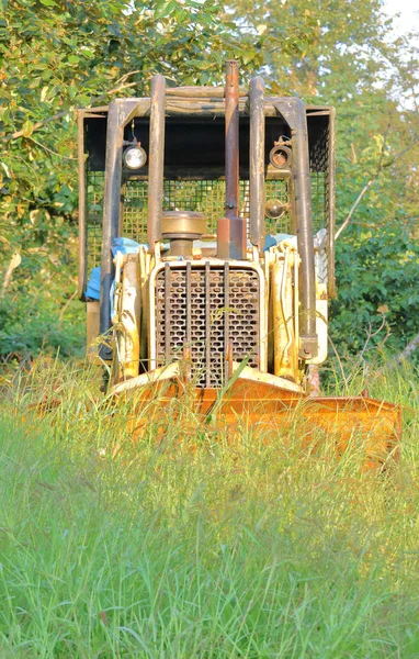 Visione Verticale Completa Vecchio Bulldozer Abbandonato Non Più Utilizzato Costruzione — Foto Stock