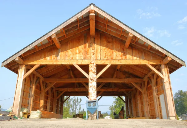 Una Skway First Nations Boathouse Dove Gente Costruisce Canoe Tradizionali — Foto Stock