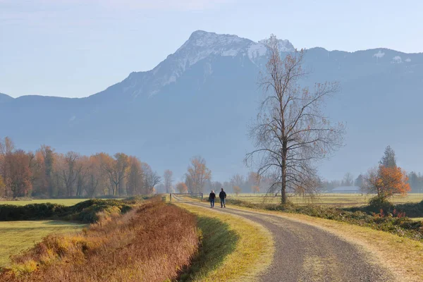 Mont Cheam Dans Sud Colombie Britannique Canada Surplombe Couple Marchant — Photo