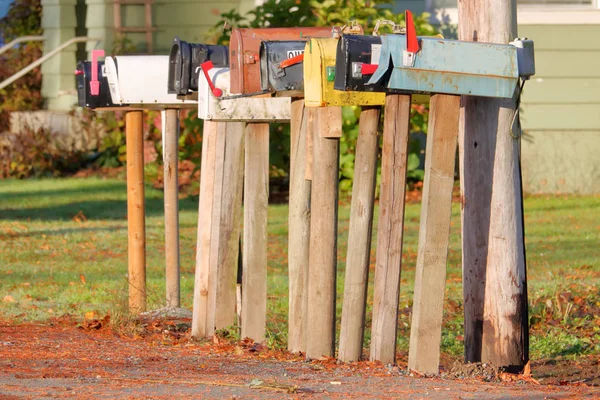 Rad Rustik Väl Använt Postlådor Semi Lantlig Miljö — Stockfoto