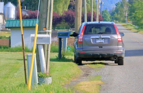 Malé Vozidlo Používá Doručování Pošty Venkovském Areálu Nedaleko Chilliwack Britské — Stock fotografie