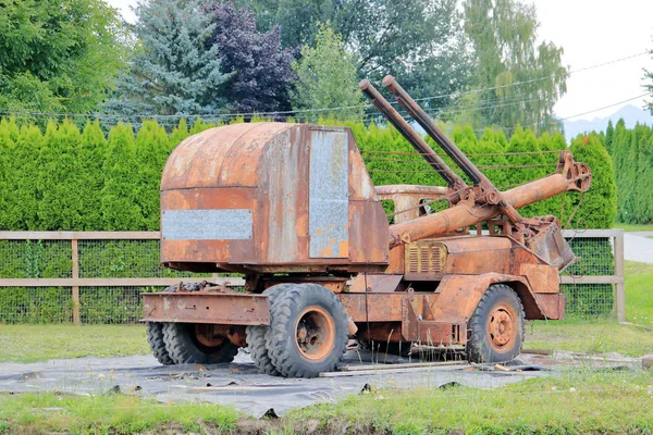 Roesten Inoperabel Een Antieke Power Schop Staat Als Een Bewijs — Stockfoto