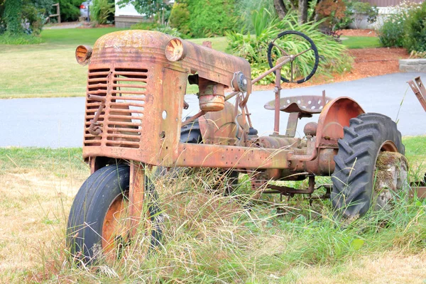 Les Restes Tracteur Antique Manivelle Utilisé Pour Démarrer Moteur Diesel — Photo