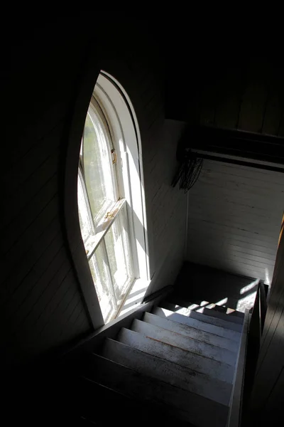 Geleneksel Hıristiyan Kilise Dekorunun Bir Parçası Olan Büyük Bir Kilise — Stok fotoğraf