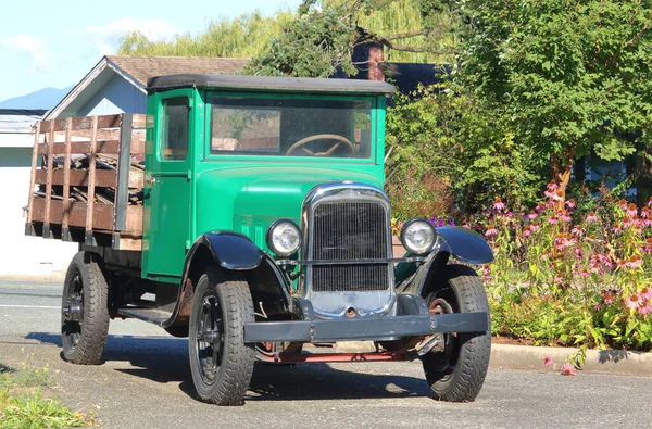 Front Profil Trois Quarts Une Camionnette Antique Des Années 1920 — Photo