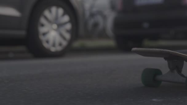Cooles Skateboard aus nächster Nähe — Stockvideo