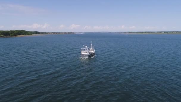 Drone sobre nave en Jutlandia — Vídeo de stock