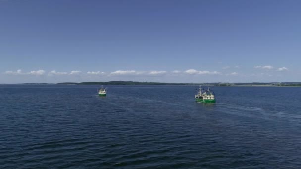 海上拖网渔船 — 图库视频影像