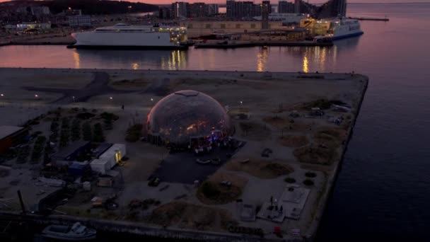 Drone Flygning Över Dome Visions Århus Danmark — Stockvideo