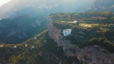 Villa Combrone, bütün Akdeniz bir lüks Bahçe gösterilen bir anteni vurdu.