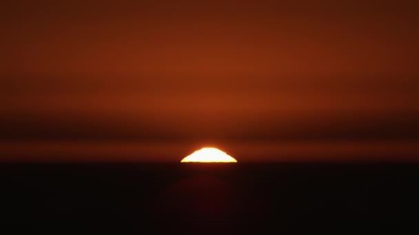 Una Vista Del Sol Poniéndose Sobre Horizonte Hasta Oscuridad Timelapse — Vídeo de stock