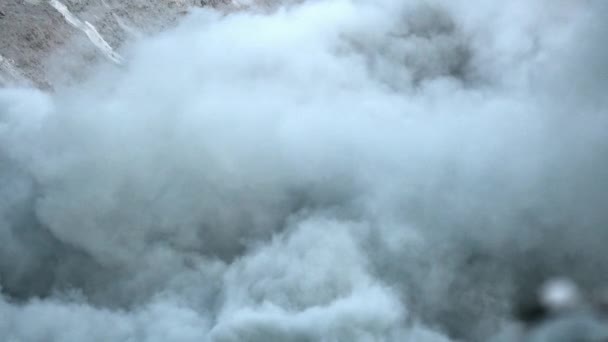 Uma Nuvem Fumaça Uma Explosão Cobrindo Câmera — Vídeo de Stock