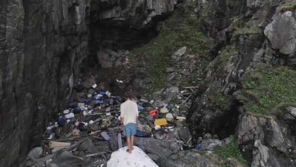 Letecký Snímek Hromadu Odpadků Nedalekém Hoddevik Pláž Hory — Stock video
