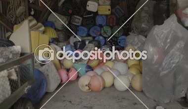 Biz 500 kg plastik oradan yürüttü. Çok değil ama biraz da değil. Yardımcı olmak için elimizden geleni yapıyoruz.
