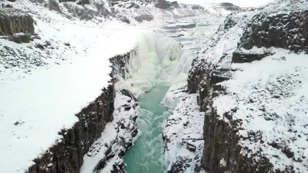 El desfiladero de Gullfoss durante la temporada de invierno — Vídeos de Stock