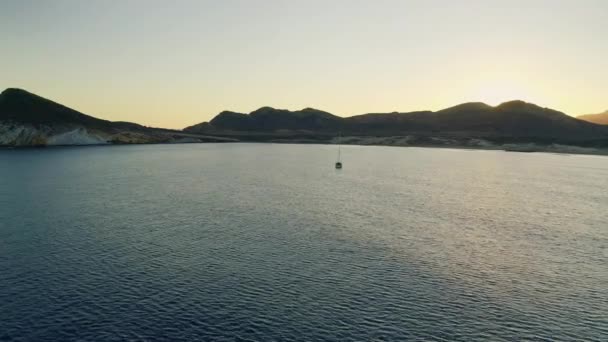 スペインの風景と海の広角航空写真撮影 — ストック動画