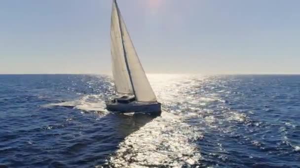 Foto Aérea Velero Navegando Por Las Aguas España Bengala Pantalla — Vídeos de Stock