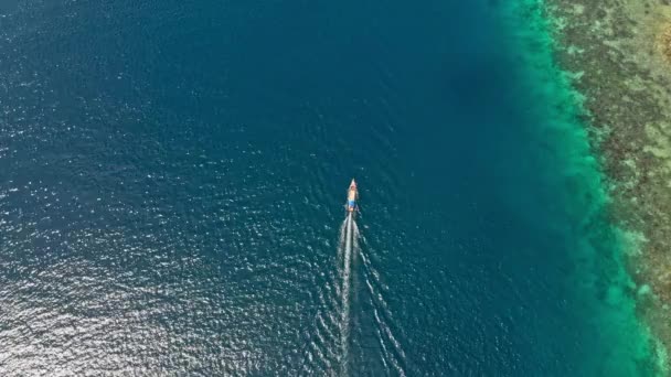 Imagen momento perfecto de la hermosa playa y corales — Vídeo de stock