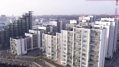 Nicolinehus yan komşu