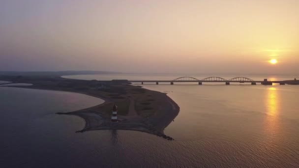 Le phare rouge et blanc — Video