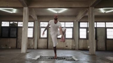 Utthita Hasta Padangusthasana