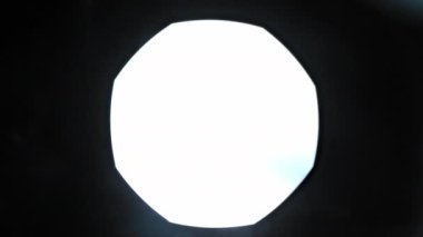 Beyaz Konudaki Kamera Açıklığını Büyüt