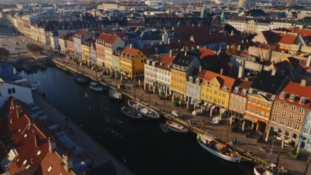 Vista aérea panorámica del paisaje urbano en Copenhague, Dinamarca — Vídeos de Stock