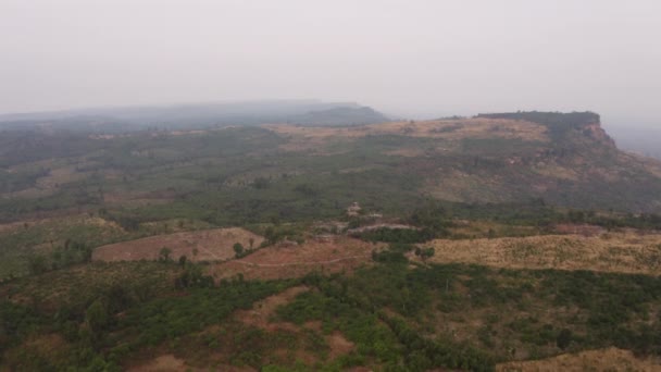 Drone Shot of Beautiful Skies and Wild Mountain Ranges along Cambodia — Stock video