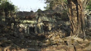 Kamboçya 'daki Bayon Tapınağı Harabelerinin Güzel Manzarası