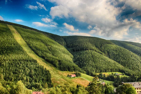 Долина в гора чеські Національний парк гігант-Krkonose. — стокове фото