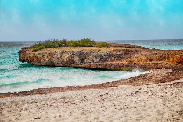 Praia Varadero com mar de tyrquis e oceano atlântico. Há praia de areia clara. Está situado em Cuba, Caraíbas , — Fotografia de Stock