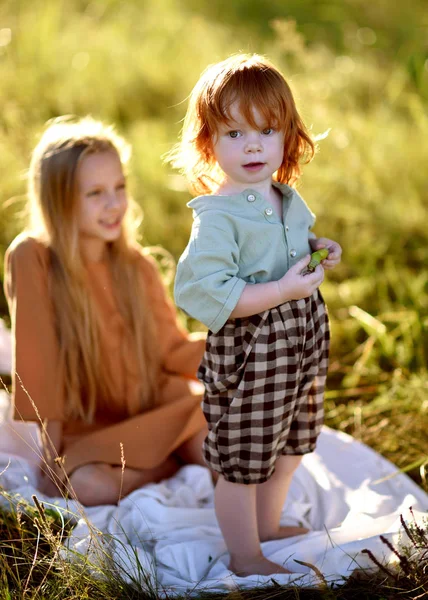 Portrait Garçon Une Fille Été — Photo