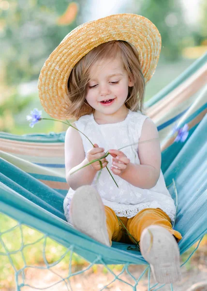 Retrato Niña Aire Libre Verano —  Fotos de Stock