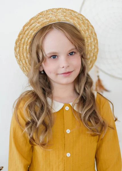 Potret Gadis Kecil Luar Ruangan Musim Panas — Stok Foto