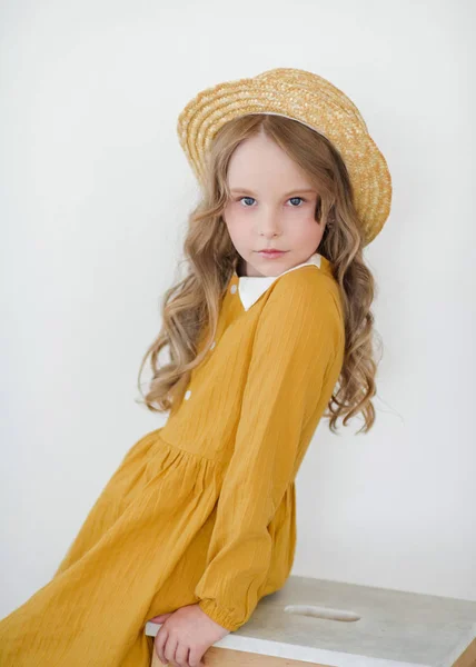 Portrait Little Girl Outdoors Summer — Stock Photo, Image