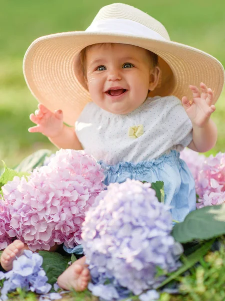 Retrato Niña Aire Libre Verano — Foto de Stock