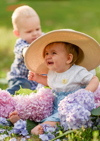 Portrait Garçon Une Fille Été — Photo