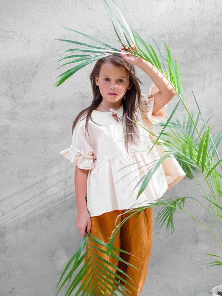 Retrato Menina Livre Verão — Fotografia de Stock