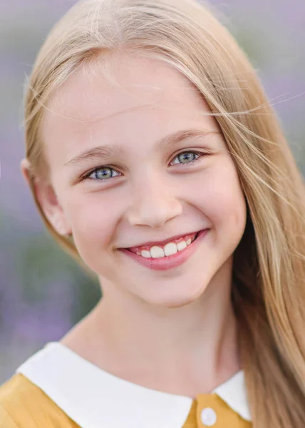 Retrato Niña Aire Libre Verano — Foto de Stock