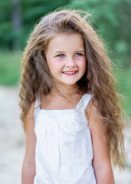 Portrait Little Girl Outdoors Summer — Stock Photo, Image