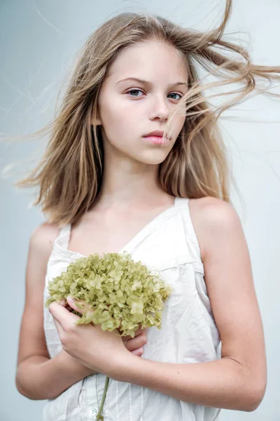 Portrait Little Girl Outdoors Summer — Stock Photo, Image