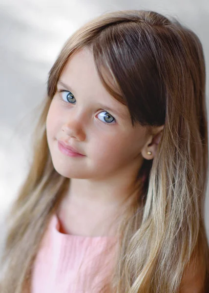 Retrato Menina Livre Verão — Fotografia de Stock