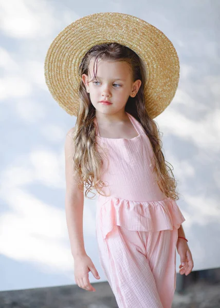 Retrato Menina Livre Verão — Fotografia de Stock