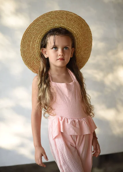 Retrato Niña Aire Libre Verano —  Fotos de Stock