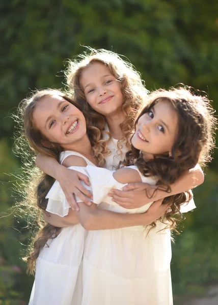 Portrait Three Girls Girlfriends Nature — Stock Photo, Image