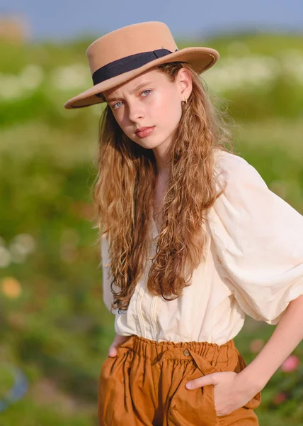 Portrait Little Girl Outdoors Summer — Stock Photo, Image