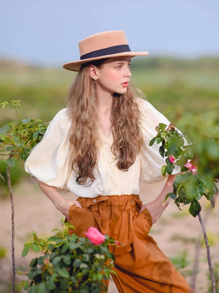 Portrait Little Girl Outdoors Summer — Stock Photo, Image